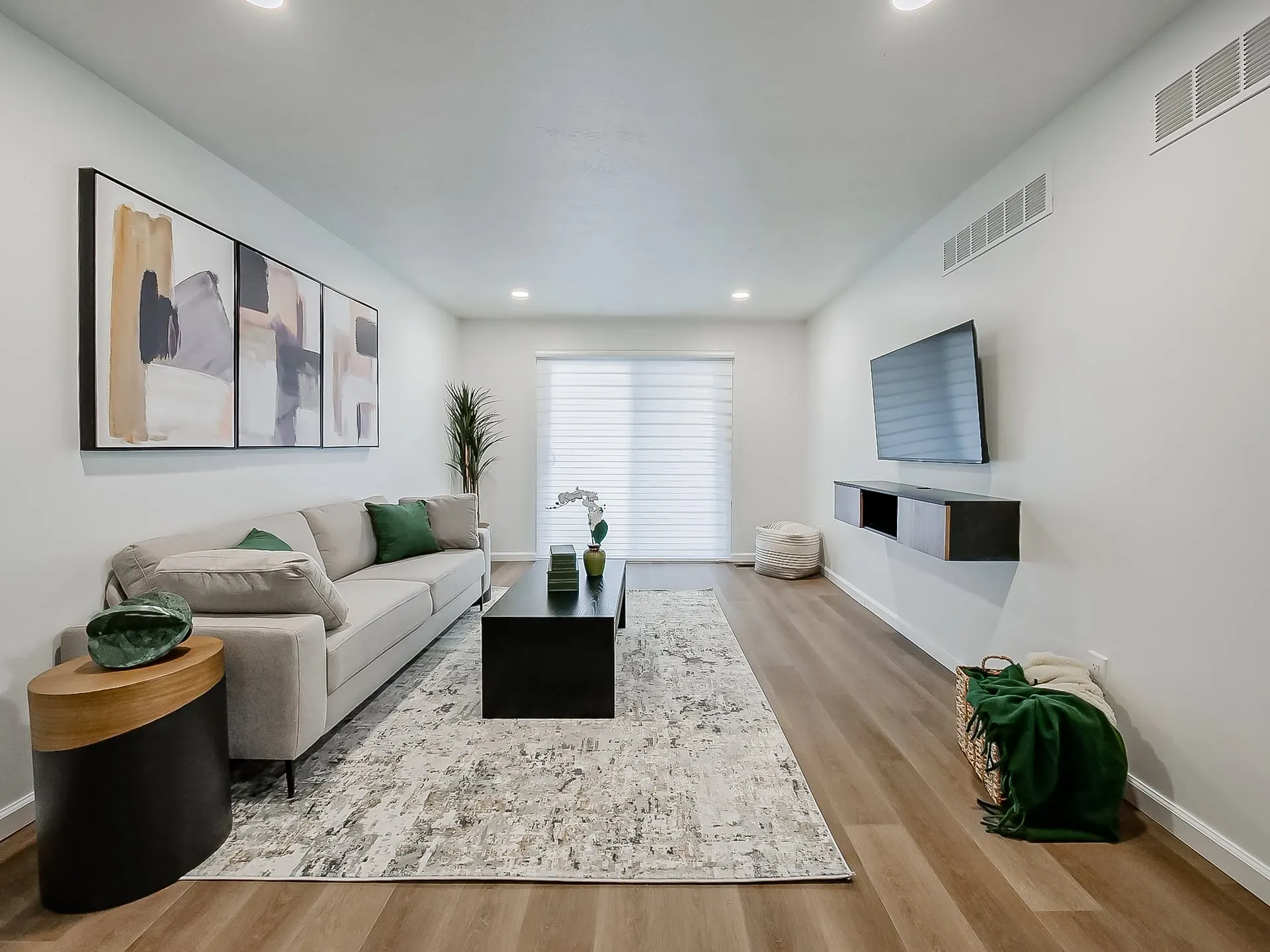 Kitchen & Living Connection